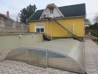 Eladó 340 m²-escsaládi ház XXI. Kerület (Királyerdő) , Királyerdő: 185'000'000 Ft