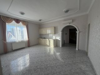 Eladó 340 m²-escsaládi ház XXI. Kerület (Királyerdő) , Királyerdő: 169'000'000 Ft
