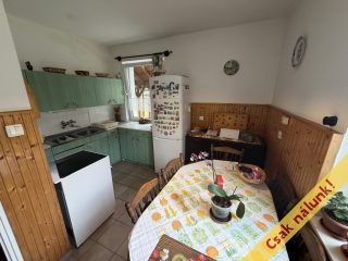 Eladó 99 m²-esikerház XXI. Kerület (Királyerdő) , Királyerdő csendes utcája: 31'900'000 Ft