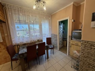 Eladó 120 m²-esikerház XXI. Kerület (Királyerdő) , Királyerdő nyugodt részén: 135'000'000 Ft