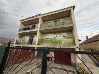 Eladó 120 m²-esikerház XXI. Kerület (Királyerdő) , Királyerdő nyugodt részén: 135'000'000 Ft