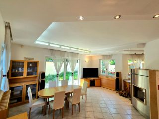 Eladó 192 m²-escsaládi ház XXI. Kerület (Királyerdő) , Királyerdő út: 150'000'000 Ft