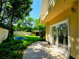 Eladó 192 m²-escsaládi ház XXI. Kerület (Királyerdő) , Királyerdő út: 150'000'000 Ft