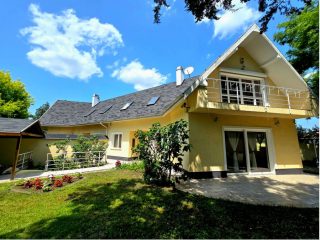 Eladó 192 m²-escsaládi ház XXI. Kerület (Királyerdő) , Királyerdő út: 150'000'000 Ft