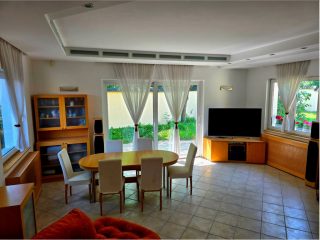 Eladó 192 m²-escsaládi ház XXI. Kerület (Királyerdő) , Királyerdő út közeli utca: 149'900'000 Ft