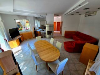 Eladó 192 m²-escsaládi ház XXI. Kerület (Királyerdő) , Királyerdő út közeli utca: 149'900'000 Ft