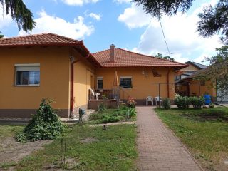 Eladó 139 m²-escsaládi ház XXI. Kerület (Királyerdő) , Királyerdő utca: 135'990'000 Ft