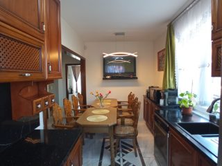 Eladó 190 m²-escsaládi ház XXI. Kerület (Királyerdő) , MÁRIA KIRÁLYNÉ útja: 187'900'000 Ft