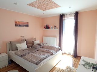 Eladó 190 m²-escsaládi ház XXI. Kerület (Királyerdő) , MÁRIA KIRÁLYNÉ útja: 187'900'000 Ft