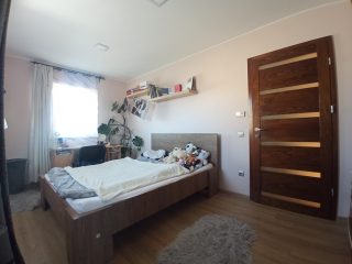 Eladó 190 m²-escsaládi ház XXI. Kerület (Királyerdő) , MÁRIA KIRÁLYNÉ útja: 187'900'000 Ft