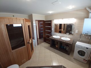 Eladó 190 m²-escsaládi ház XXI. Kerület (Királyerdő) , MÁRIA KIRÁLYNÉ útja: 187'900'000 Ft