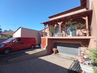 Eladó 190 m²-escsaládi ház XXI. Kerület (Királyerdő) , MÁRIA KIRÁLYNÉ útja: 187'900'000 Ft