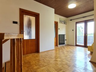 Eladó 138 m²-esikerház XXI. Kerület (Királyerdő) , Mária királyné útja: 139'990'000 Ft