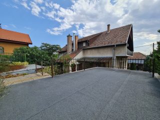 Eladó 138 m²-esikerház XXI. Kerület (Királyerdő) , Mária királyné útja: 139'990'000 Ft