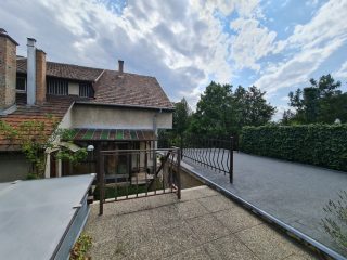 Eladó 138 m²-esikerház XXI. Kerület (Királyerdő) , Mária királyné útja: 139'990'000 Ft