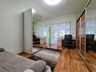 Eladó 195 m²-escsaládi ház XXI. Kerület (Ófalu) , Kapisztrán János utca: 185'000'000 Ft