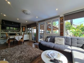 Eladó 195 m²-escsaládi ház XXI. Kerület (Ófalu) , Kapisztrán János utca: 185'000'000 Ft