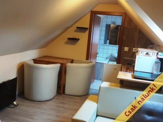 Eladó 108 m²-escsaládi ház XXII. Kerület (Budafok) , Tóth József utca: 140'000'000 Ft