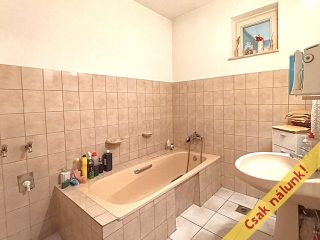 Eladó 140 m²-esikerház XXII. Kerület (Budatétény) , Nyél utca környéki utca: 170'000'000 Ft