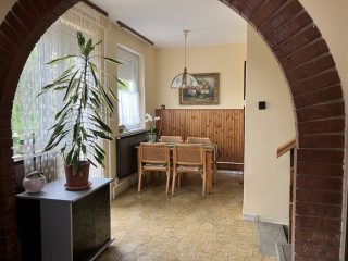 Eladó 104 m²-escsaládi ház XXII. Kerület (Nagytétény Óhegy) , Barackos út: 119'000'000 Ft