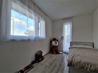 Eladó 160 m²-escsaládi ház XXIII. Kerület (Apostolhegy) , Karmazsin utca: 234'990'000 Ft