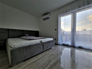Eladó 160 m²-escsaládi ház XXIII. Kerület (Apostolhegy) , Karmazsin utca: 234'990'000 Ft