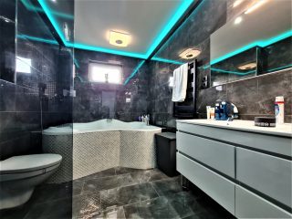 Eladó 160 m²-escsaládi ház XXIII. Kerület (Apostolhegy) , Karmazsin utca: 234'990'000 Ft