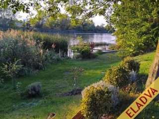 Eladó 268 m²-estelek XXIII. Kerület (Molnársziget) , Duna part közeli utca: 15'000'000 Ft