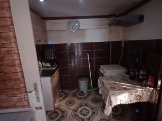Kiadó 32 m²-escsaládi ház XXIII. Kerület (Soroksár) , Hősök teréhez közeli utca: 150'000 Ft
