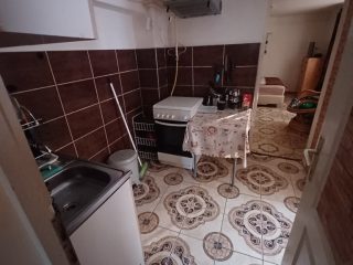 Kiadó 32 m²-escsaládi ház XXIII. Kerület (Soroksár) , Hősök teréhez közeli utca: 150'000 Ft