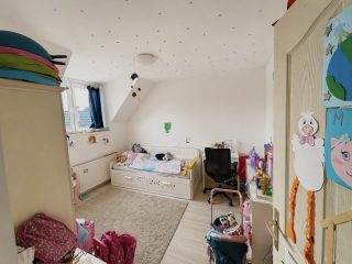 Eladó 180 m²-escsaládi ház XXIII. Kerület (Soroksár) , Kétgenerációs: 169'900'000 Ft