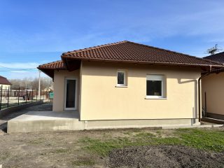 Eladó 454 m²-esikerház Bugyi, Új építésű: 90'500'000 Ft