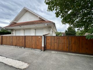 Eladó 195 m²-escsaládi ház Bugyi, Vállalkozás és Otthon: 180'000'000 Ft