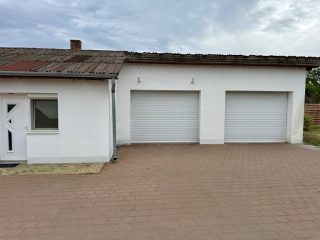 Eladó 195 m²-escsaládi ház Bugyi, Vállalkozás és Otthon: 180'000'000 Ft