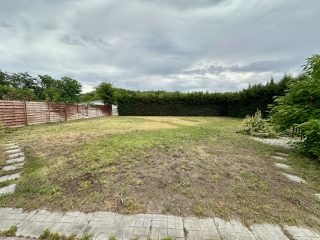 Eladó 195 m²-escsaládi ház Bugyi, Vállalkozás és Otthon: 180'000'000 Ft