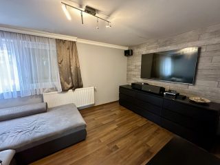 Eladó 195 m²-escsaládi ház Bugyi, Vállalkozás és Otthon: 180'000'000 Ft