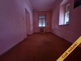 Eladó 660 m²-escsaládi ház Cegléd, Szarvas utca: 49'900'000 Ft