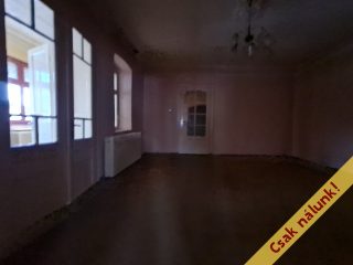 Eladó 660 m²-escsaládi ház Cegléd, Szarvas utca: 49'900'000 Ft