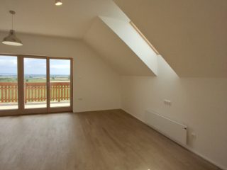 Eladó 180 m²-escsaládi ház Cserszegtomaj, Csendes utca: 164'900'000 Ft