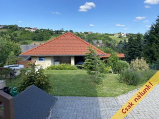 Eladó 95 m²-escsaládi ház Cserszegtomaj, Panorámás rész: 150'000'000 Ft