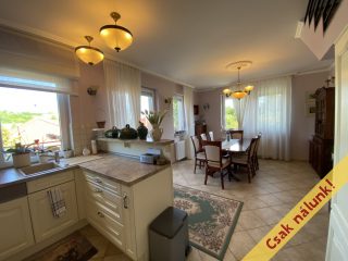 Eladó 95 m²-escsaládi ház Cserszegtomaj, Panorámás rész: 150'000'000 Ft