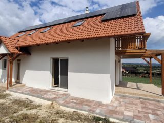 Eladó 180 m²-escsaládi ház Cserszegtomaj, Panorámás utca: 169'900'000 Ft