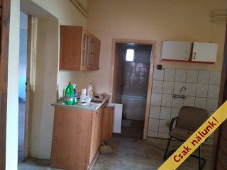 Eladó 200 m²-escsaládi ház Csömör, Bajcsy Zs. ut közelében: 140'000'000 Ft