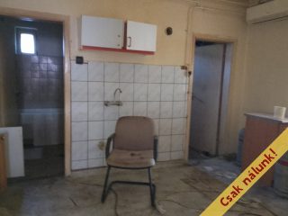 Eladó 200 m²-escsaládi ház Csömör, Bajcsy Zs. ut közelében: 140'000'000 Ft