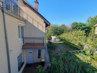 Eladó 127 m²-estársasházi lakás Csömör, Széchenyi utca közeli utca: 120'000'000 Ft