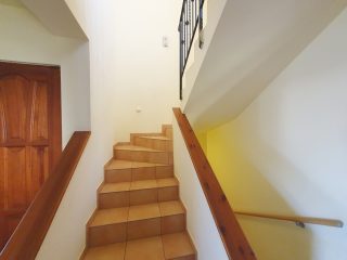 Eladó 127 m²-estársasházi lakás Csömör, Széchenyi utca közeli utca: 120'000'000 Ft