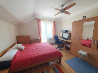Eladó 127 m²-estársasházi lakás Csömör, Széchenyi utca közeli utca: 120'000'000 Ft