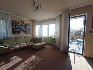 Eladó 220 m²-escsaládi ház Csömör, Szőlő utca: 165'000'000 Ft