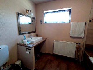 Eladó 220 m²-escsaládi ház Csömör, Szőlő utca: 165'000'000 Ft