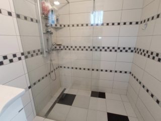 Eladó 220 m²-escsaládi ház Csömör, Szőlő utca: 165'000'000 Ft